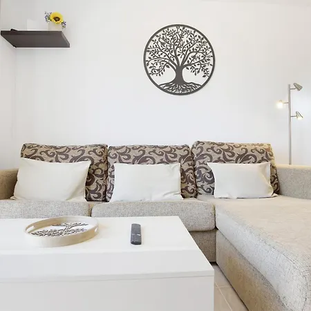 Апартаменты Apartamento *